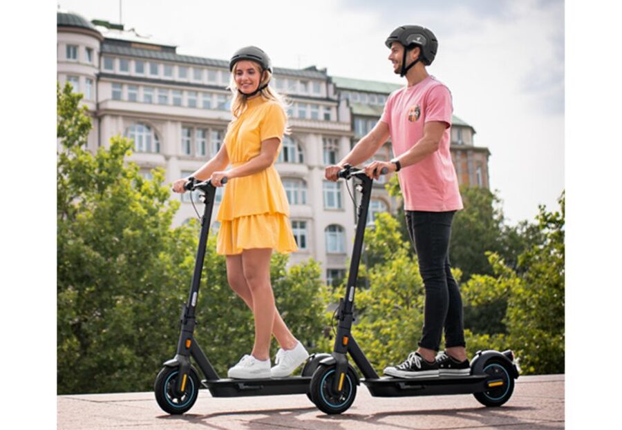 Paris: Small-Group E-Scooter Tour with a Local Guide - Eiffel Tower from the street, plus the 16th arrondissement glide