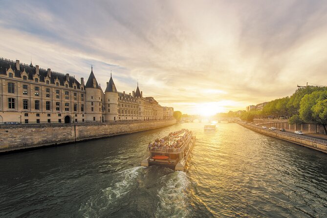 Paris Tootbus Must See Hop-on Hop-off Bus Tour with Seine River Cruise - The Seine cruise payoff: Vedettes de Paris, narration, and dock reality