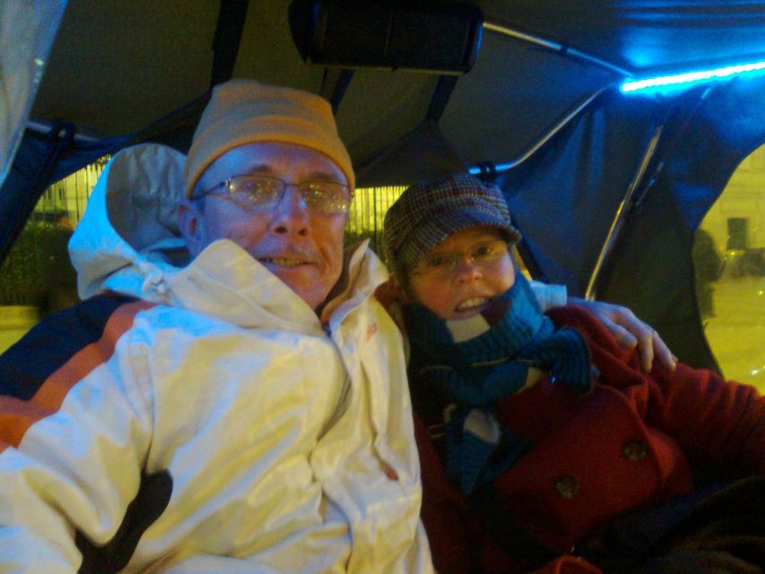 Paris Tuk-Tuk: 2, 4 or 6H First Highlights & Parisian Areas - Weather-Proofing: Blanket in Winter, Clear Cover in Rain
