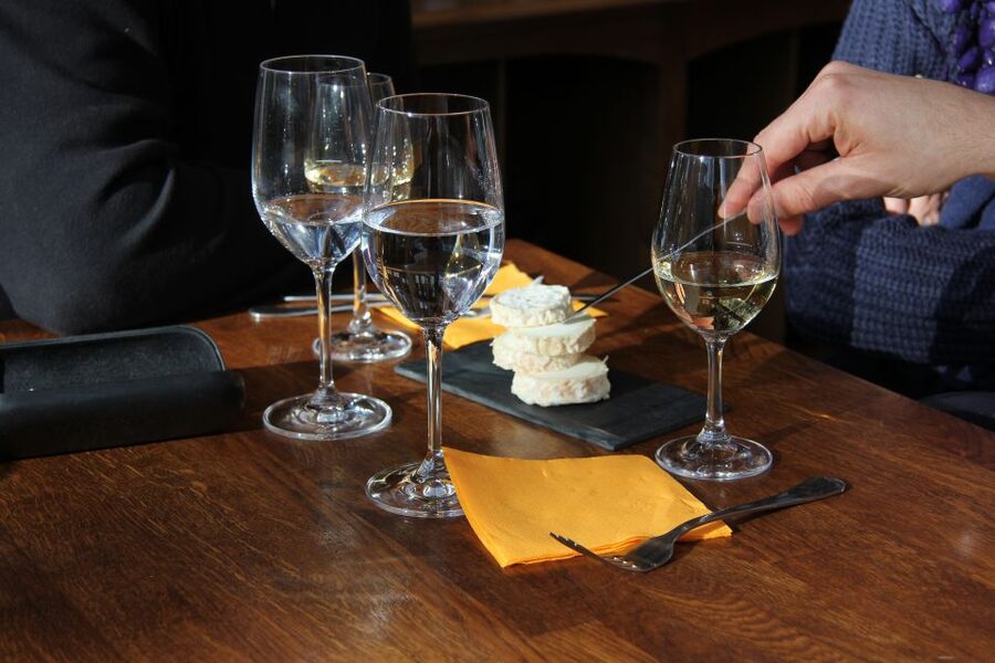 Paris: Wine and Cheese Tasting - Cheese pairing that teaches your palate, not just your appetite