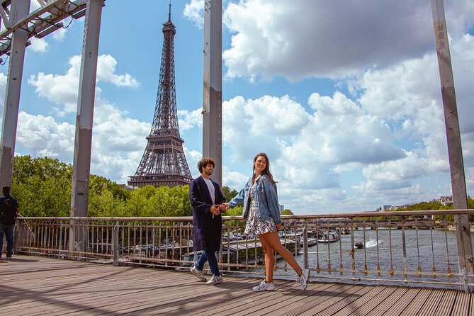 Paris: Your Own Private Photoshoot at the Eiffel Tower - High-res photos within 48 hours: the real souvenir part