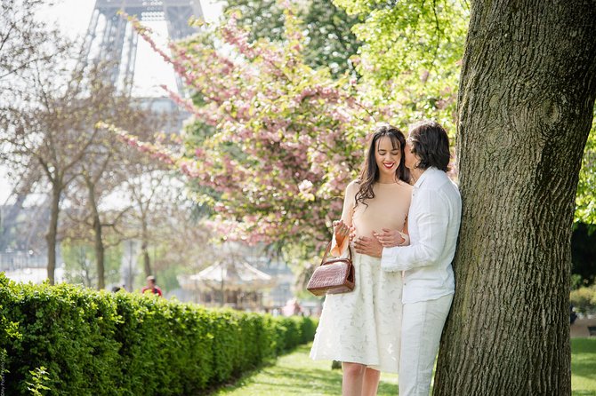 Parisian Life Style Private Photo Shoot at Eiffel Tower - Photo Delivery That Actually Helps You Share and Save
