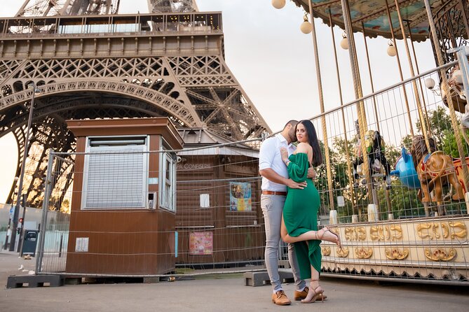 Photoshoot in Paris - Eiffel Tower - Posing direction that works for kids and groups