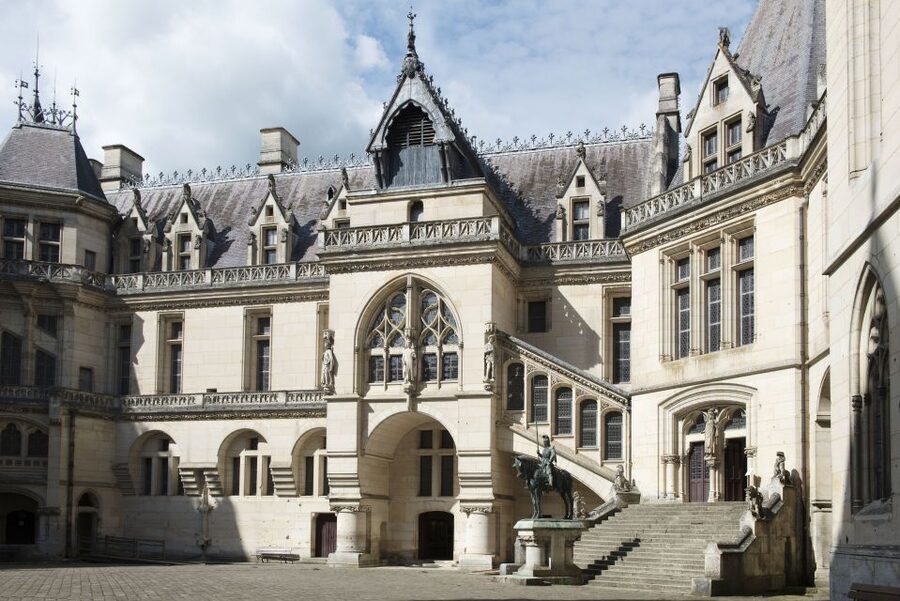 Pierrefonds: Château de Pierrefonds Entrance Ticket - Getting there from Paris, Lille, and friends nearby