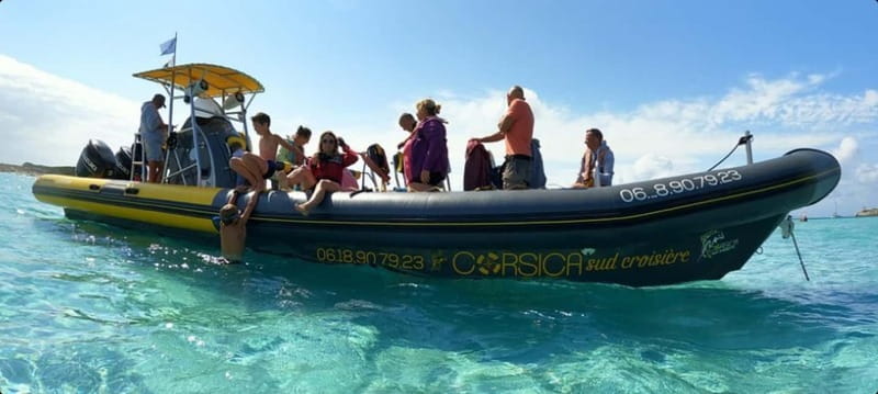 Porto-Vecchio: Lavezzi Archipelago & Cerbicales Island Tour - Avventura comfort: small group, bathroom, and a real guide vibe