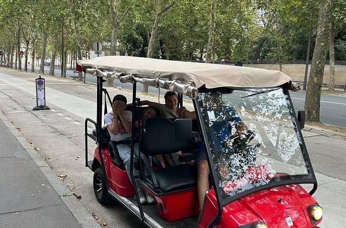 Private Golf Cart Tour: Paris Landmarks & Hidden Gems - Trocadéro and the Eiffel Tower, photos without the crowd chaos