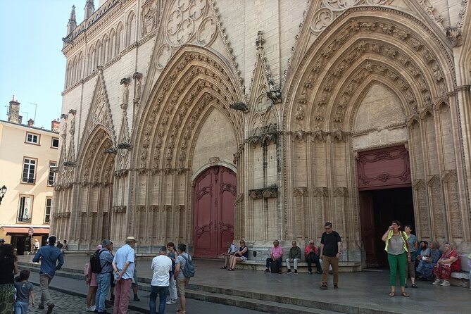 Private guided tour of Lyon - 3 to 4 hours - Meet-up, pickup, and how not to waste your time