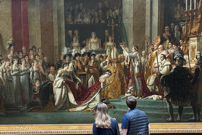 PRIVATE Louvre Wonders & Hidden Treasures Visit - Entering the Louvre with a small private group