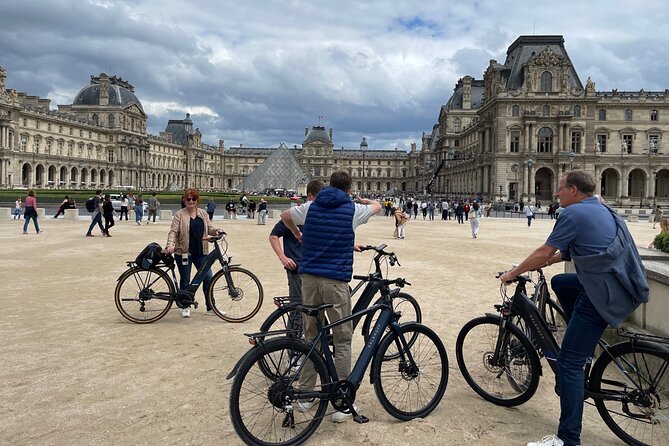 Private Paris E-bike city highlights tour - Petit Palais and Grand Palais: World Fair buildings worth noticing
