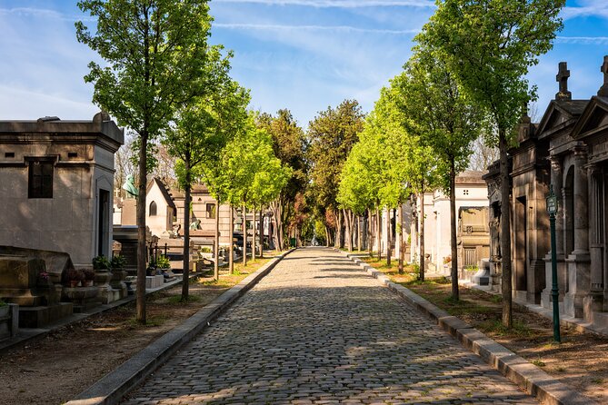 Private Père Lachaise Cemetery Walking Tour - Small-Group Energy With Local Guide Power