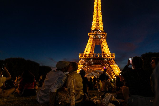 PRIVATE TOUR: Highlights & Hidden Gems of Paris With Locals - How Guides Keep This Tour Custom for Your Interests