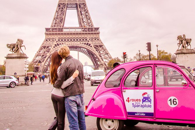 Private tour Paris 3 hours in vintage Citroën 2CV - Riding a vintage 2CV: why the format changes how you see Paris