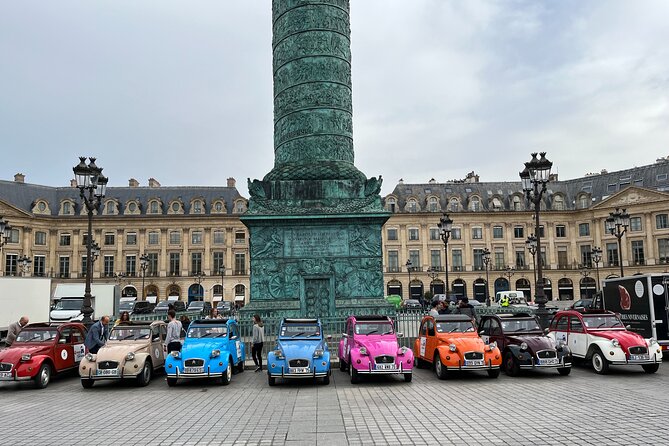 Private tour Paris Sightseeing 2 hours in Citroën 2CV - The driver-guide experience, from Marvin to Jean-François