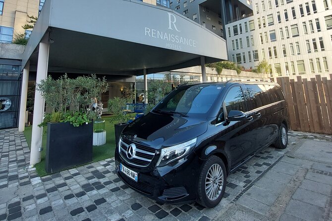 Private Transfer from CDG or ORY Airport to Paris City - The real value: stress-free airport arrival, not just a ride