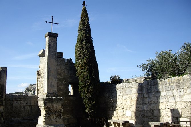 Provence in a Day Trip from Aix - Les Baux de Provence: the hour that sets the tone