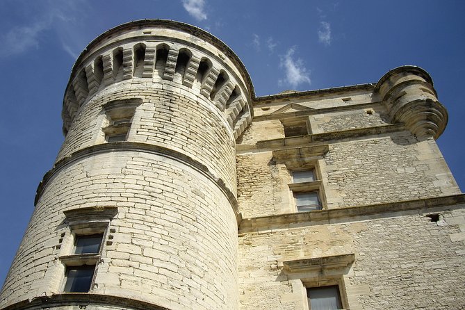 Provence Wineries and Luberon Villages Day Trip from Aix-en-Provence - Lourmarin: castle backdrops, 45 minutes to wander for real
