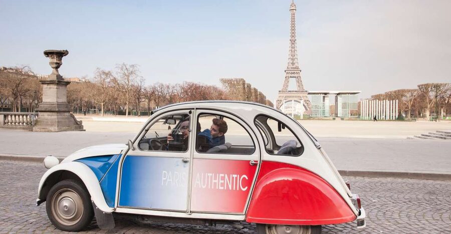 Romantic Paris Vintage Citroën 2CV Tour - Montmartre and Sacré-Cœur: the hilltop feeling, minus the stress