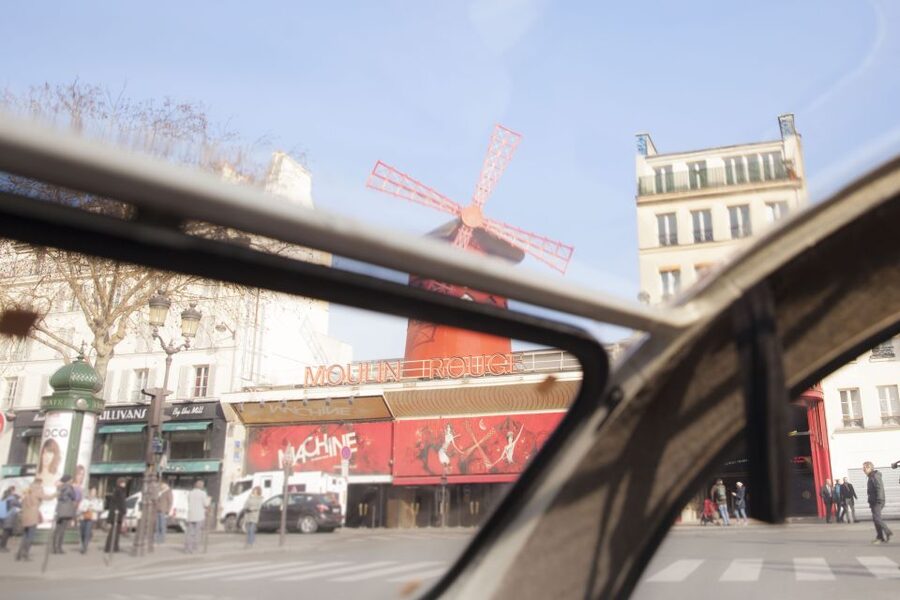 Romantic Paris Vintage Citroën 2CV Tour - Pickup, private group, and the two-hour reality check