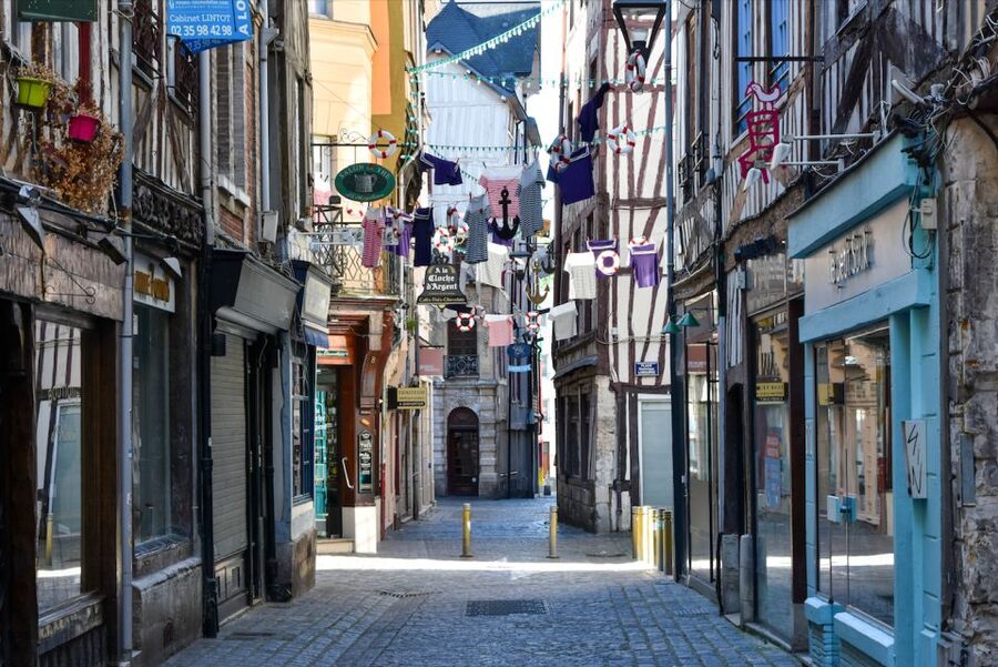 Rouen: Guided Tour of the Historic Center - Rouen’s historic center feels like one long, walkable timeline