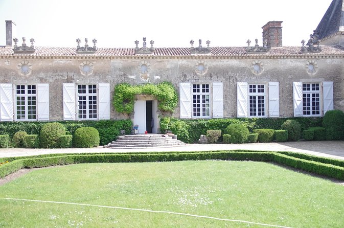 Saint Emilion Day Trip with Sightseeing Tour & Wine Tastings from Bordeaux - A smooth day north from Bordeaux to two wine powerhouses