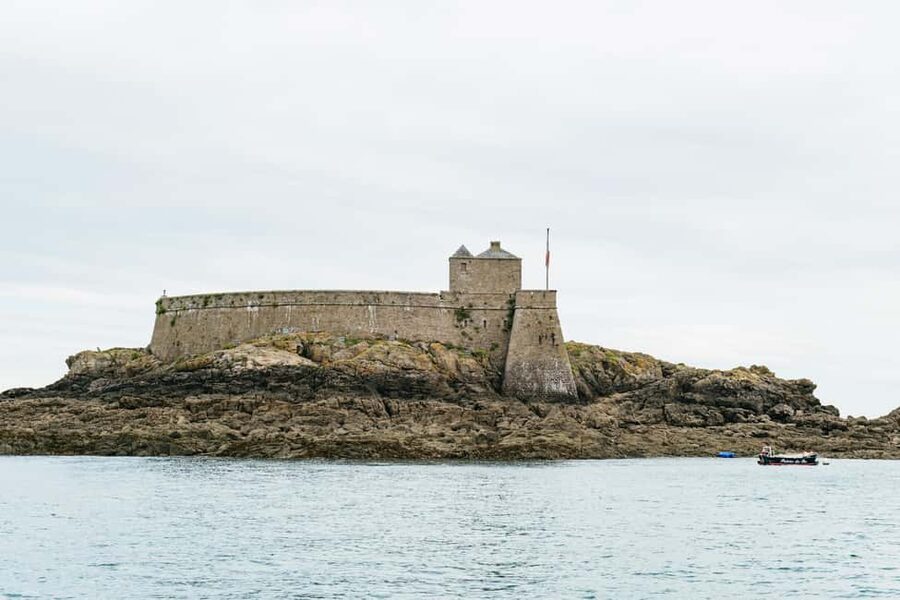Saint-Malo: Guided Boat Tour with Local Captain - Saint-Malo From the Water: Why This Boat Tour Works