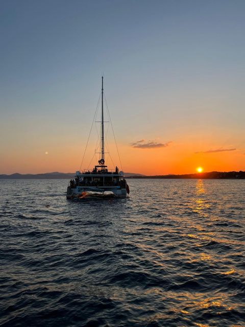 Saint-Raphaël : Sunset Cruise Cape Dramont & Golden Island - Cap Dramont and the Estérel Massif: how the scenery is framed