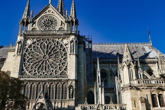 Sainte-Chapelle and Conciergerie Guided Tour with Ticket in Paris - Walking comfort and what to pack for monument rules
