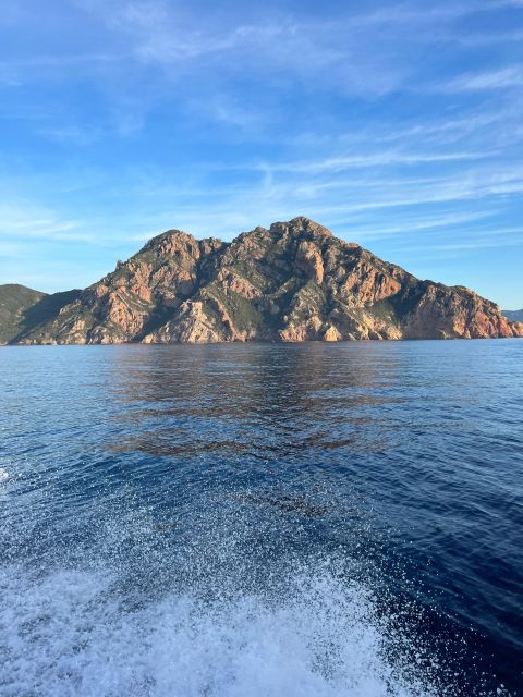 Scandola, Piana & Girolata - On-board comfort during a 6-hour zodiac day