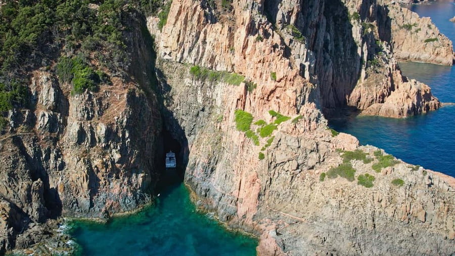 Scandola: Visit the Nature Reserve from Porto (France) - Who this tour suits best