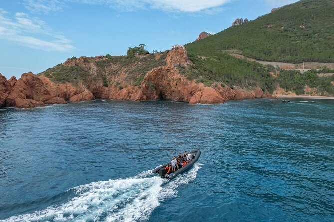 Sea excursion - Estérel Massif by boat - The Route Begins with Mandelieu Bay and Château de la Napoule