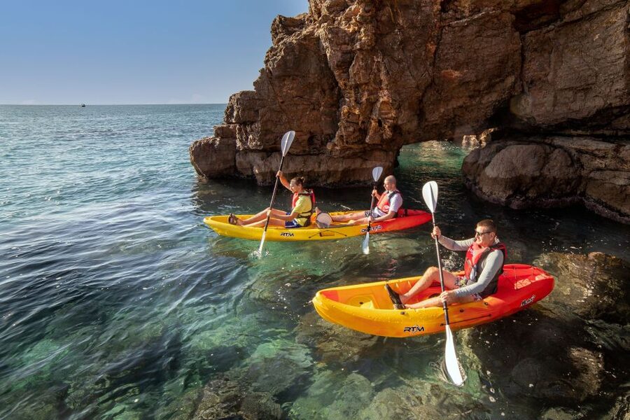 Sea kayak tour: Sète, the French pearl of the Mediterranean - Glide along the Corniche: cliffs, small caves, and sea watching