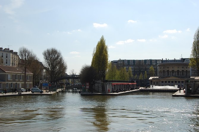Seine River Cruise and Paris Canals Tour - The Bastille Square Moment: The Transition to the Canal