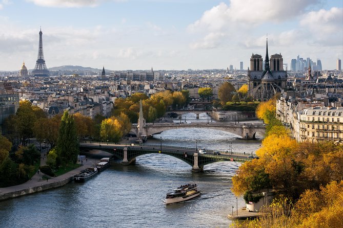 Seine River Guided Cruise Champagne Option by Vedettes de Paris - Downsides to Watch For: Seats, Boarding, and Champagne Confusion