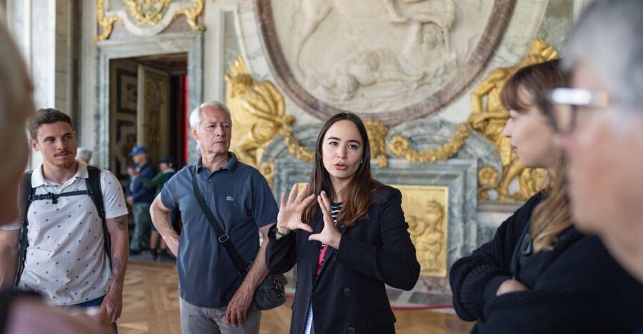 Skip-the-Line Versailles Palace Tour by Train from Paris - The guided palace tour: how you actually see the Hall of Mirrors
