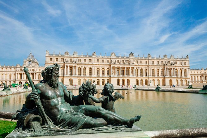 Small Group VIP Versailles Bike Tour w/ King's Apartments Access - Morning Setup: Javel Train Ride and Getting to Versailles Smoothly