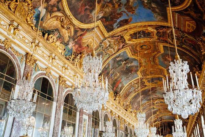 Small Group VIP Versailles Bike Tour w/ King's Apartments Access - Big Gardens Picnic Break Near the Grand Canal