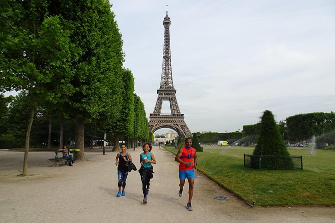 Sports, fun and educational discovery of Paris - Palais-Royal courtyards, Pont Neuf, and a possible Petit Palais visit