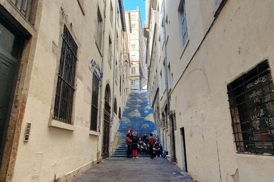 Storytelling tour of Croix-Rousse in French - Key highlights to look for