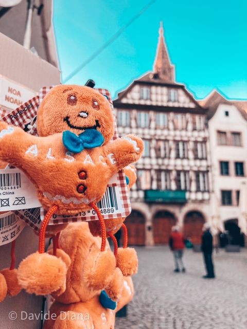 Strasbourg: Guided Historical Neighborhoods Walking Tour - Cathedrale Notre Dame de Strasbourg, Rayonnant Gothic seen up close