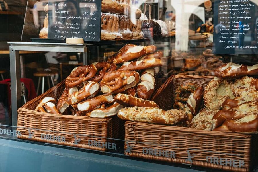 Strasbourg: Traditional Food Walking Tour with Tastings - First Bites Near the Cathedrale Zone: Bretzels, Charcuterie, and Cheese