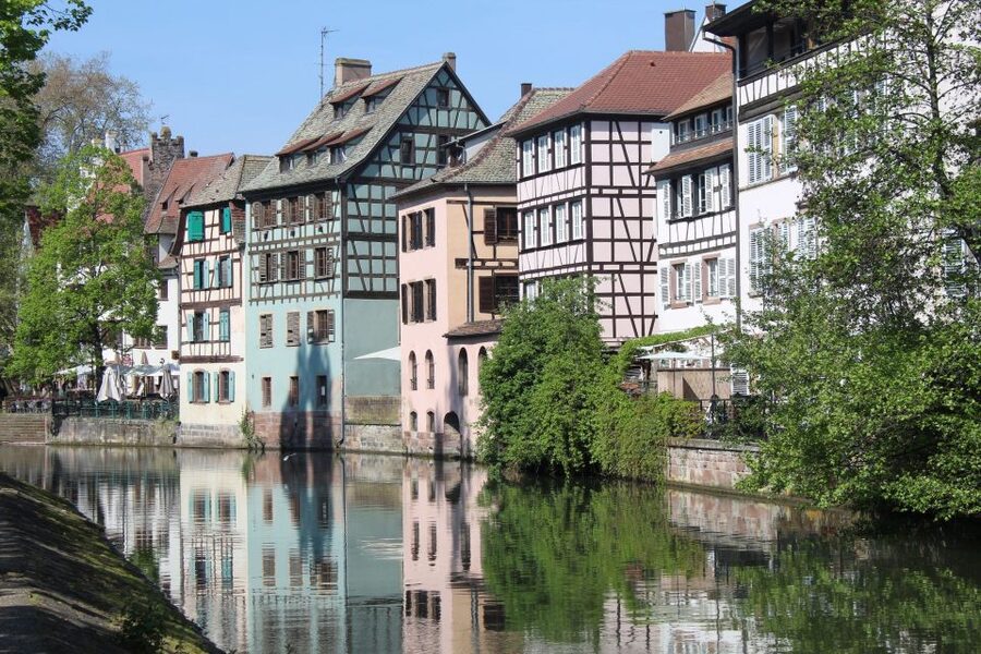 Strasbourg: Walking Tour with Local Guide - Église Saint-Thomas: A Short Stop With Big Storytelling Value