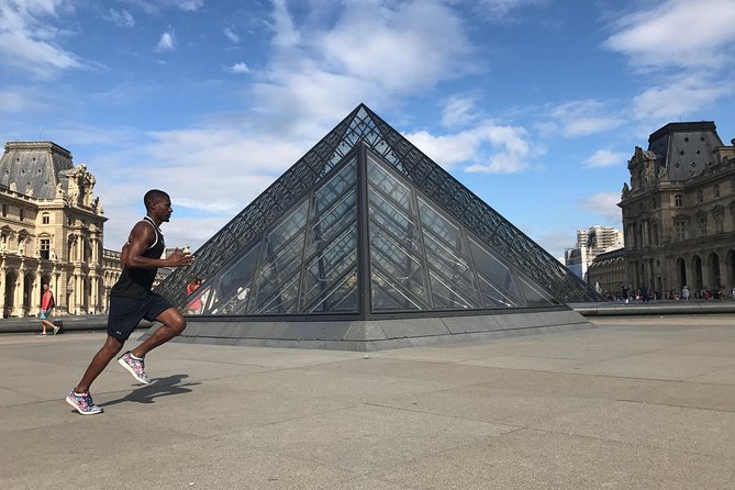 Sunrise Run & Sightseeing in Paris - Pont Neuf and Pont des Arts: your Seine moment for photos and orientation