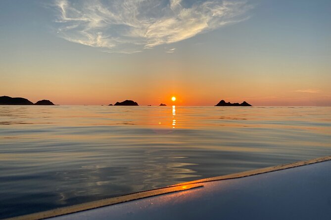 Sunset boat cruise with Aperitif at the Sanguinary Islands - Key points before you go