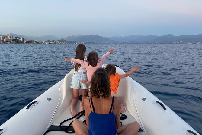 Sunset boat cruise with Aperitif at the Sanguinary Islands - Price and value: about $78.64 for boat time plus island time