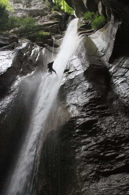 Talloires: Guided Canyoning Experience in Angon Canyon - Language and guide style: French and English, with clear instruction
