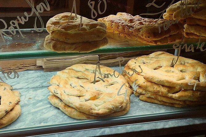Taste Avignon – A Full French Culinary Tour by Do Eat Better - Rue de la Bonneterie aperitif time: Rhône wine with cheese and spreads