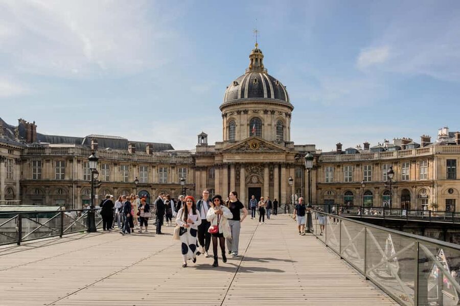 The Official Emily in Paris Locations Walking Tour - Practical Tips to Make the Walk Feel Effortless