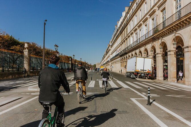 The Paris Monuments Tour - Stop 4: Alexandre III bridge views, then Les Invalides