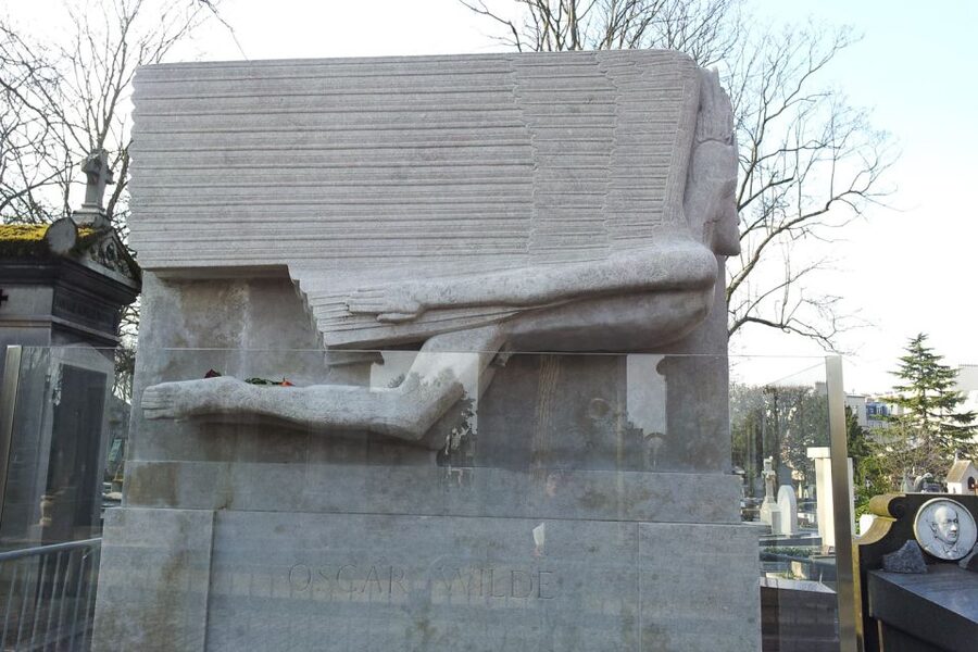 The Père Lachaise Cemetery: Guided 2-Hour Small-Group Tour - Key highlights worth timing your day for