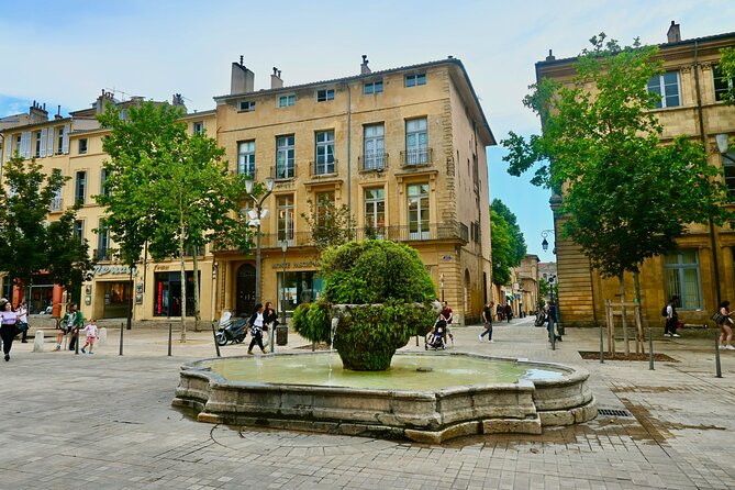 Time flies in this complete tour of Aix-en-Provence - Rue d’Italie and calisson: the food stop that explains Provence